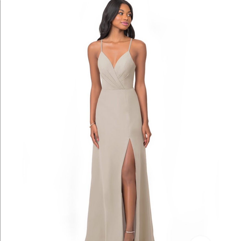 Azazie Everleigh dress A6 taupe NWT